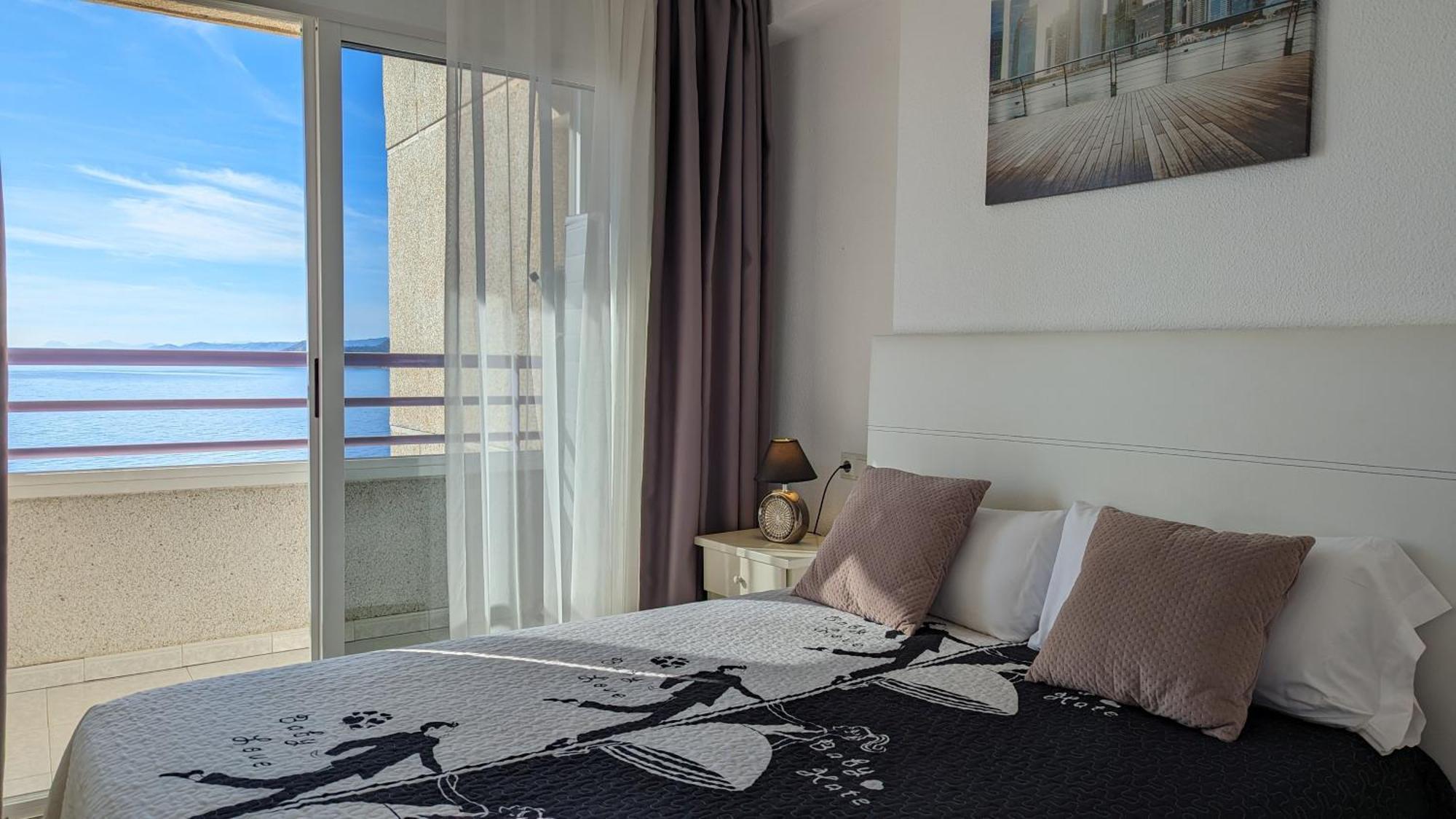Tropic Mar Sea View Apartments Benidorm Bagian luar foto