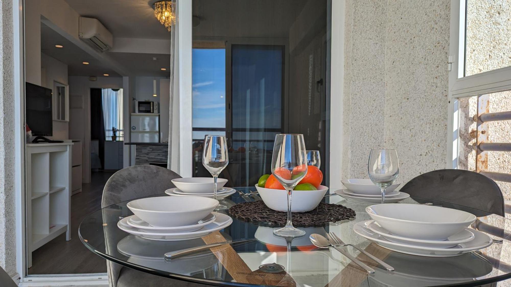 Tropic Mar Sea View Apartments Benidorm Bagian luar foto