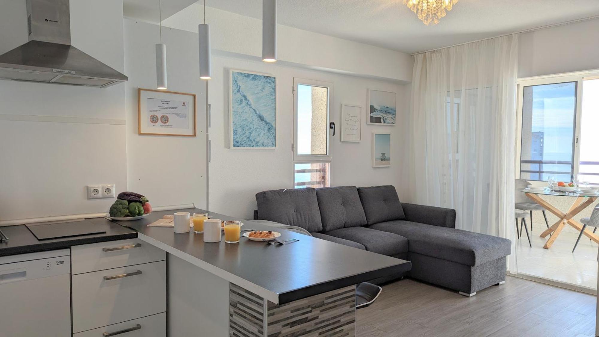 Tropic Mar Sea View Apartments Benidorm Bagian luar foto