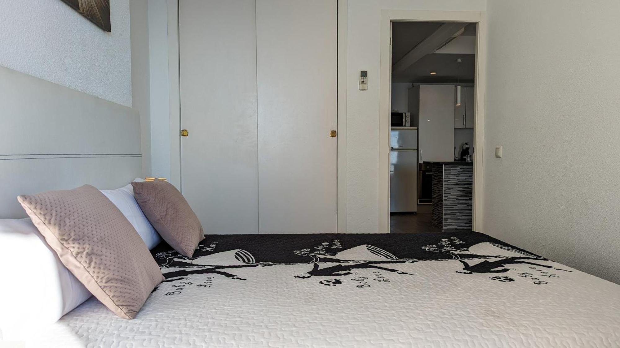 Tropic Mar Sea View Apartments Benidorm Bagian luar foto